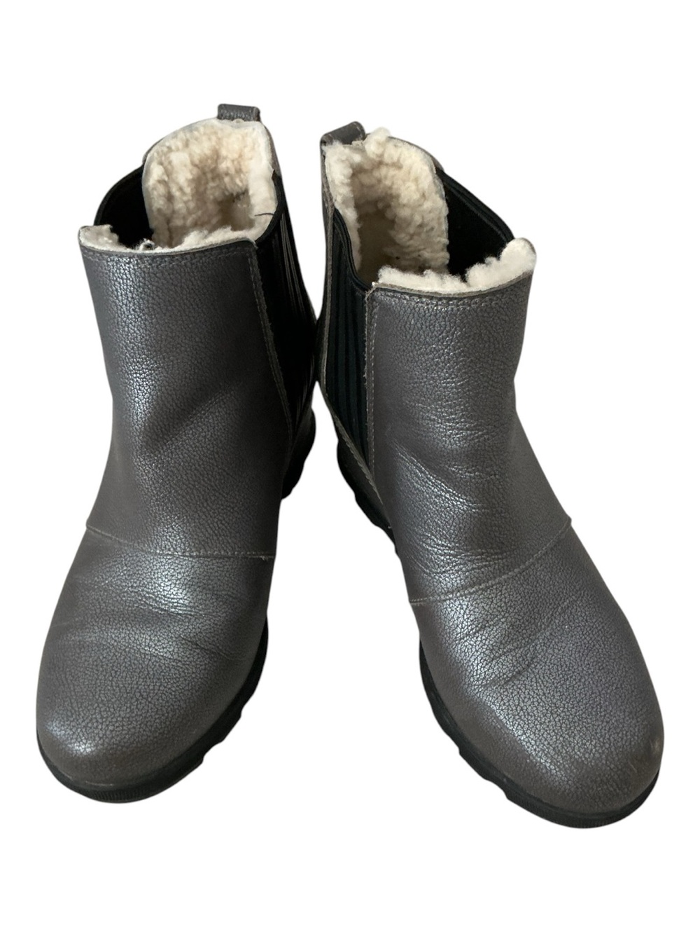 Sorel Gray metallic Leather Ankle Booties w/ Shearling lining fall, flannel cozy